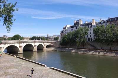 visite du pont neuf Paris